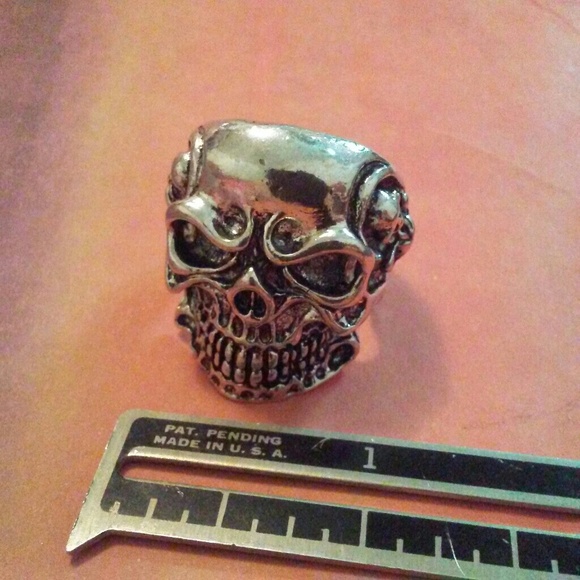 New Big Heavy Silver Skull Skeleton Ring Gothic Goth Biker Men Unisex - Picture 5 of 7